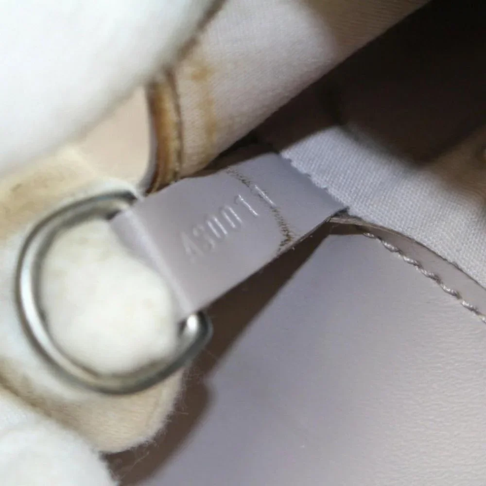 Louis Vuitton  Pepper Epi Leather Lavender Bandoul